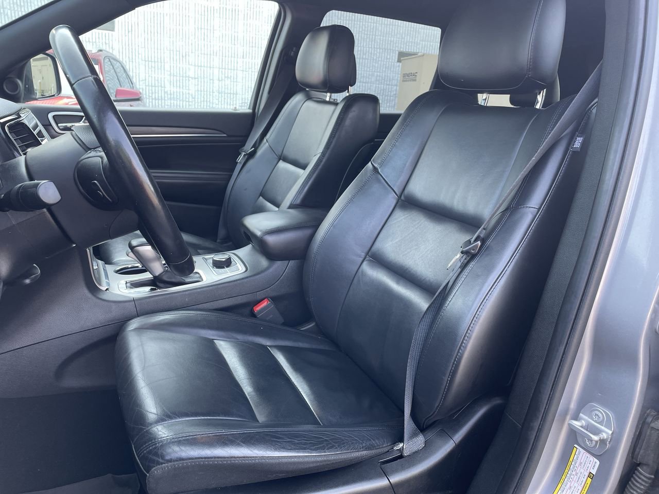 Thumbnail: 2019 Jeep Grand Cherokee - 12