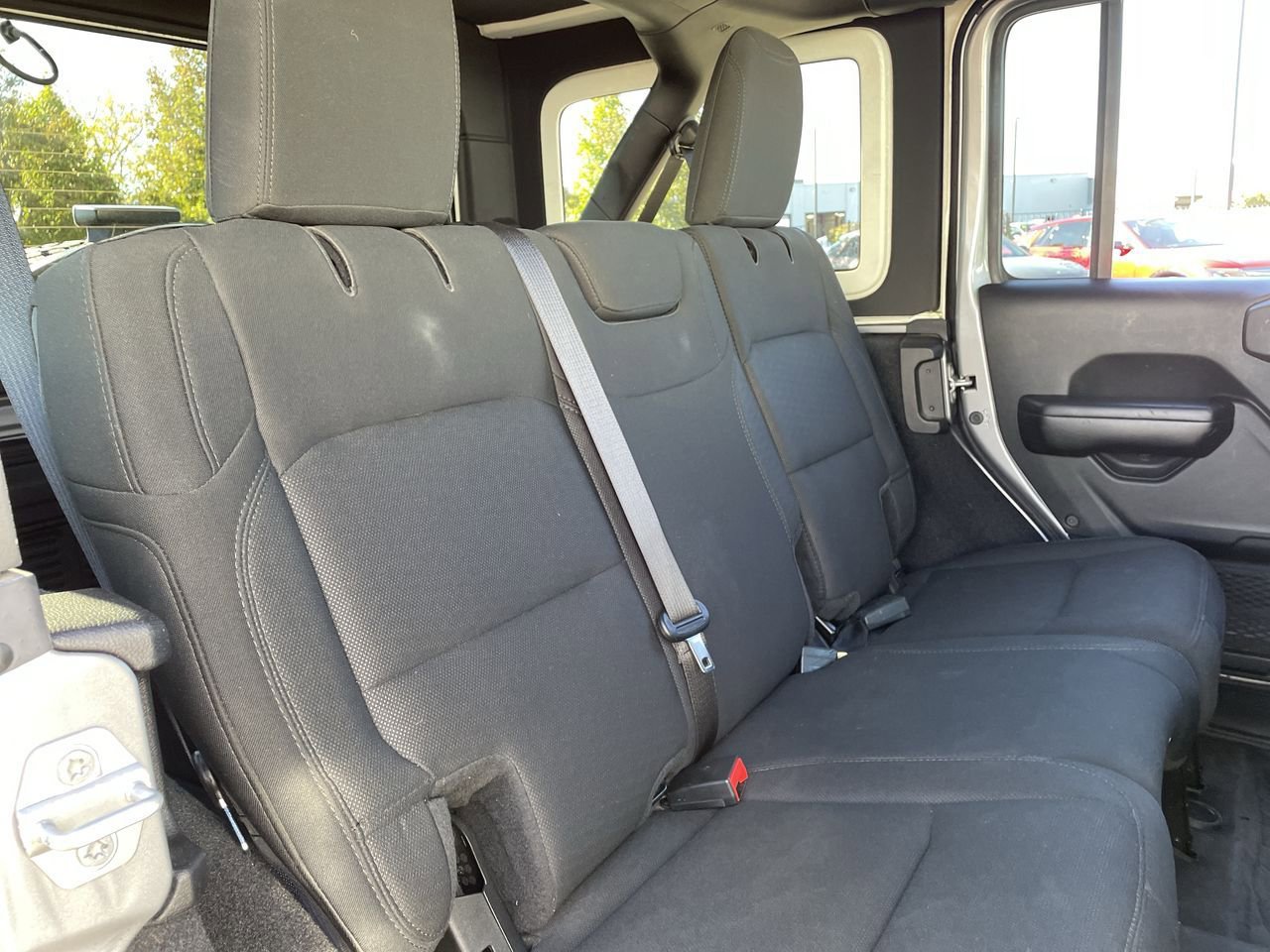 Thumbnail: 2019 Jeep Wrangler - 15