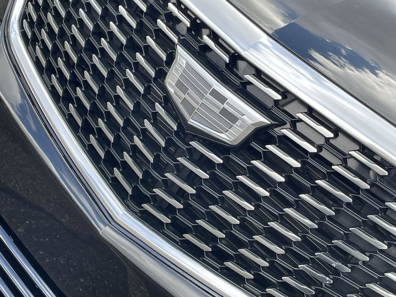 Thumbnail: 2023 Cadillac XT5 - 33