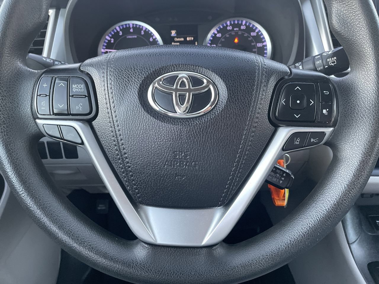 Thumbnail: 2019 Toyota Highlander - 10