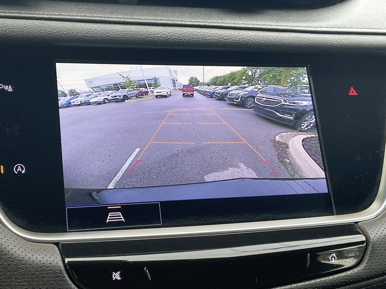 Thumbnail: 2022 Cadillac XT5 - 27
