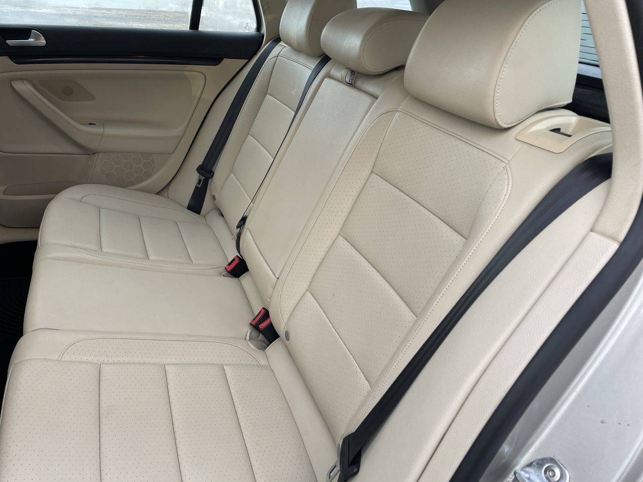 Thumbnail: 2013 Volkswagen Jetta - 18