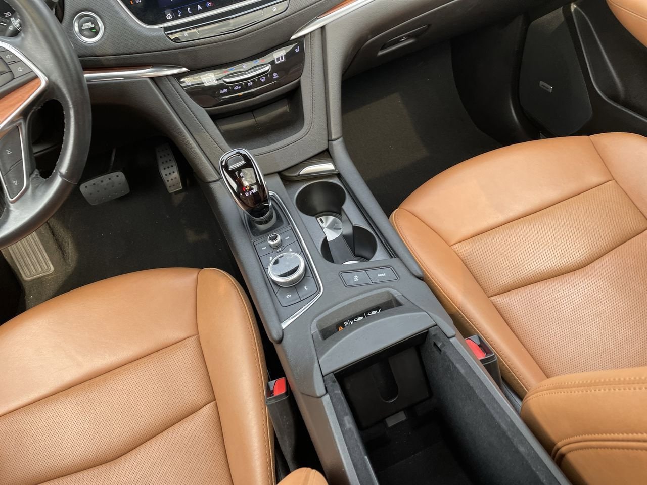 Thumbnail: 2023 Cadillac XT5 - 26