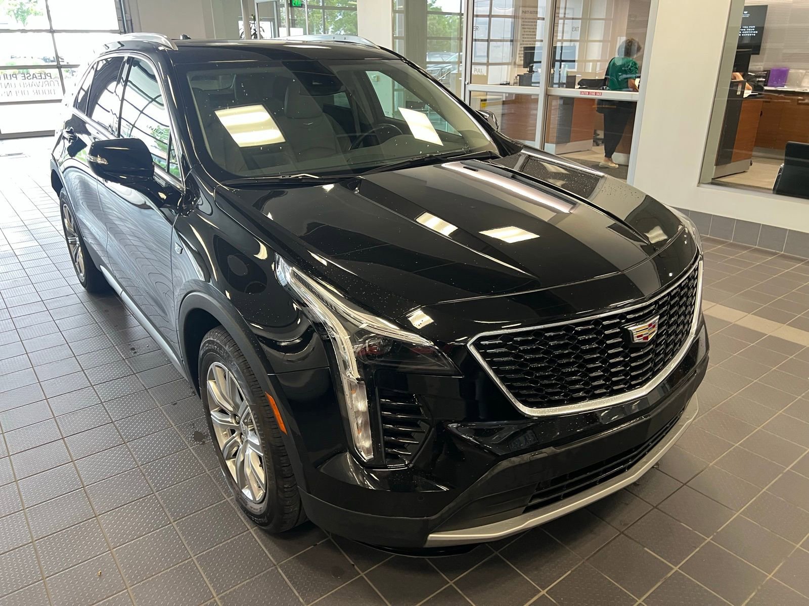 Thumbnail: 2023 Cadillac XT4 - 4