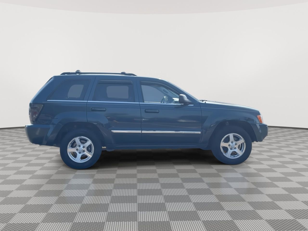 Thumbnail: 2005 Jeep Grand Cherokee - 9
