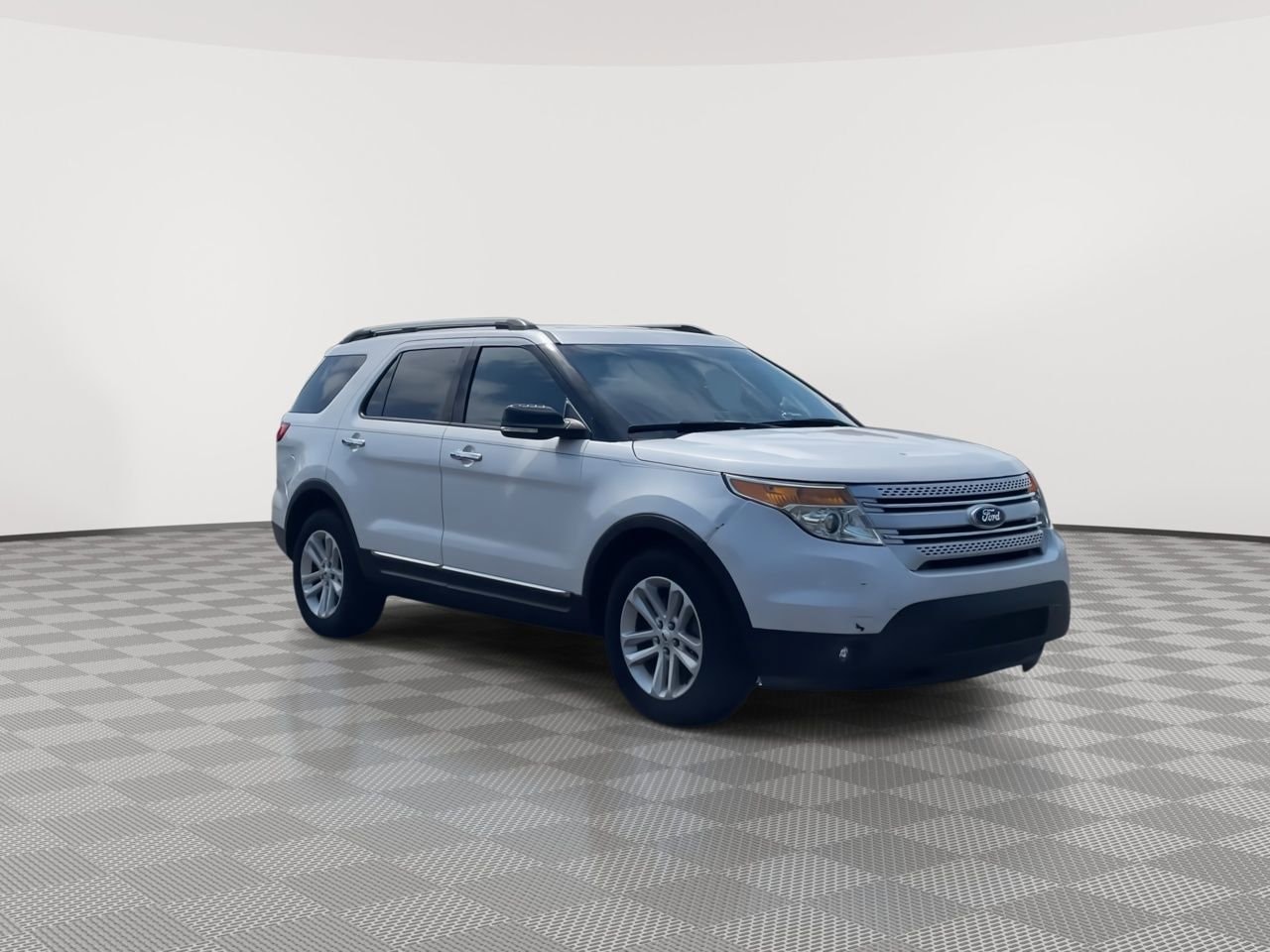 Thumbnail: 2014 Ford Explorer - 2