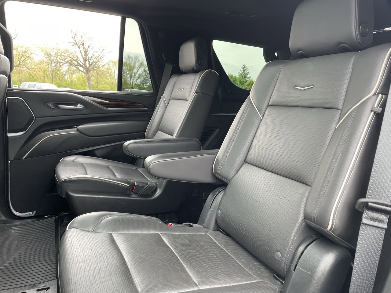 Thumbnail: 2023 Cadillac Escalade - 19