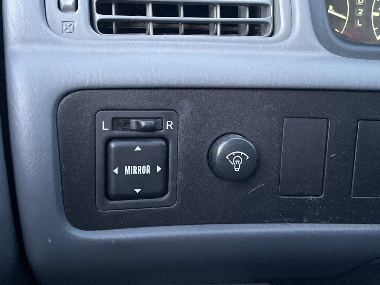 Thumbnail: 2001 Toyota Camry - 23