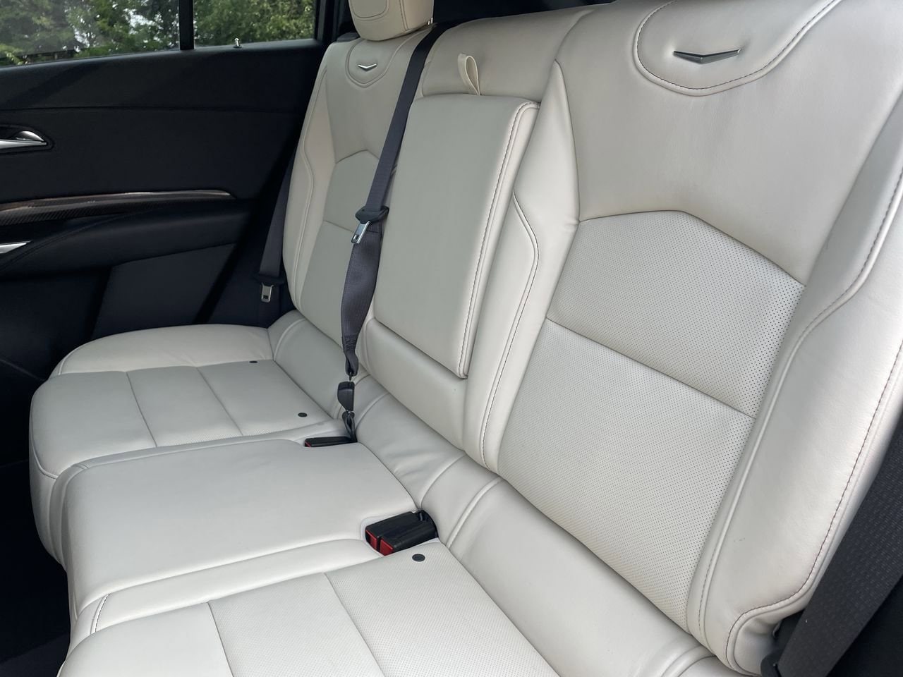 Thumbnail: 2019 Cadillac XT4 - 19