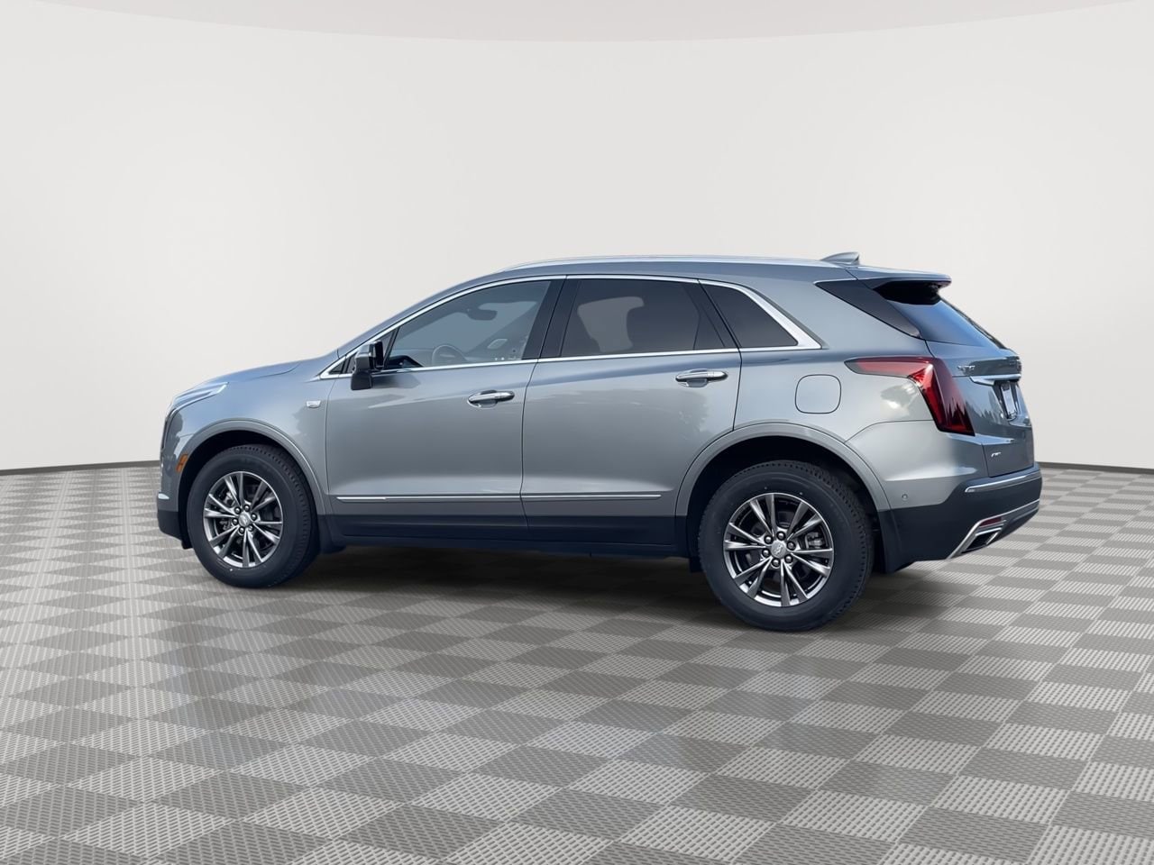 Thumbnail: 2023 Cadillac XT5 - 6