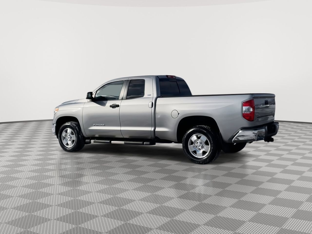 Thumbnail: 2016 Toyota Tundra - 6