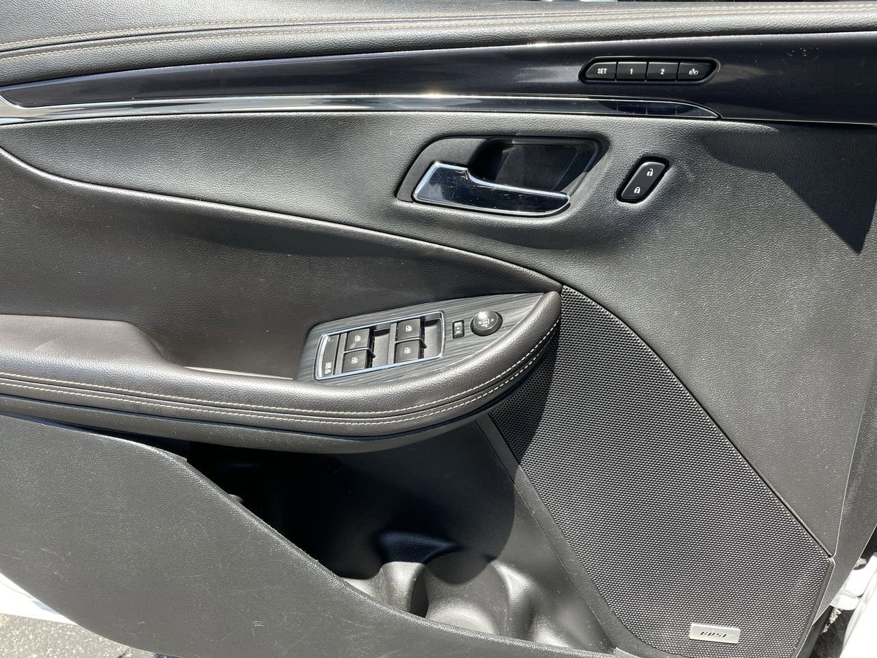 Thumbnail: 2016 Chevrolet Impala - 32