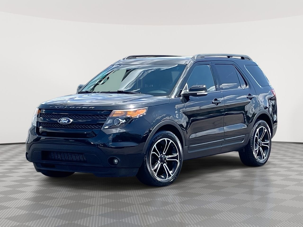 Thumbnail: 2015 Ford Explorer - 1