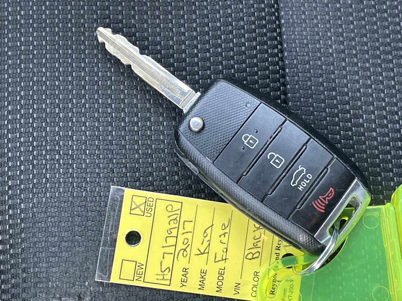 Thumbnail: 2017 Kia Forte - 25