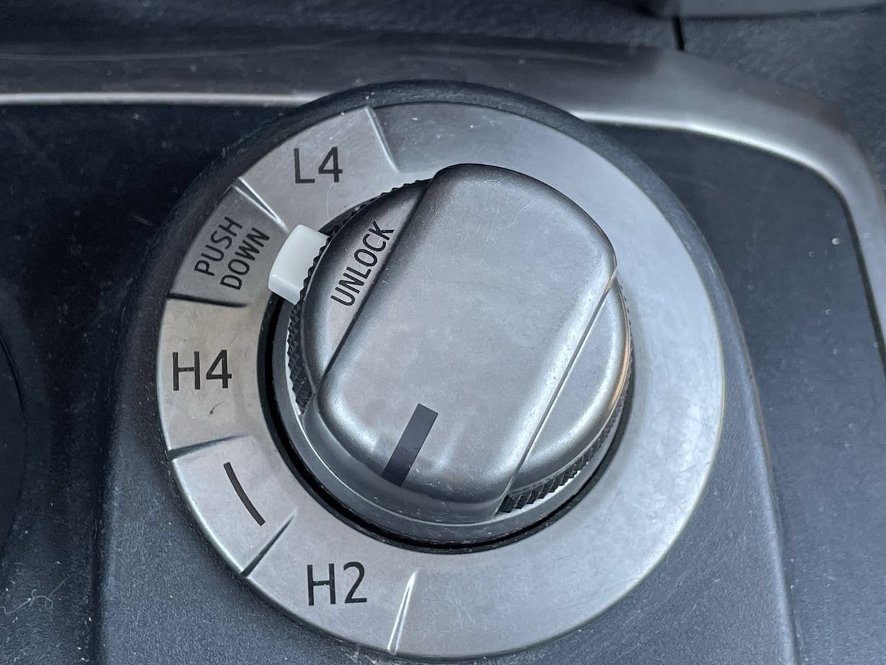 Thumbnail: 2014 Toyota 4Runner - 24