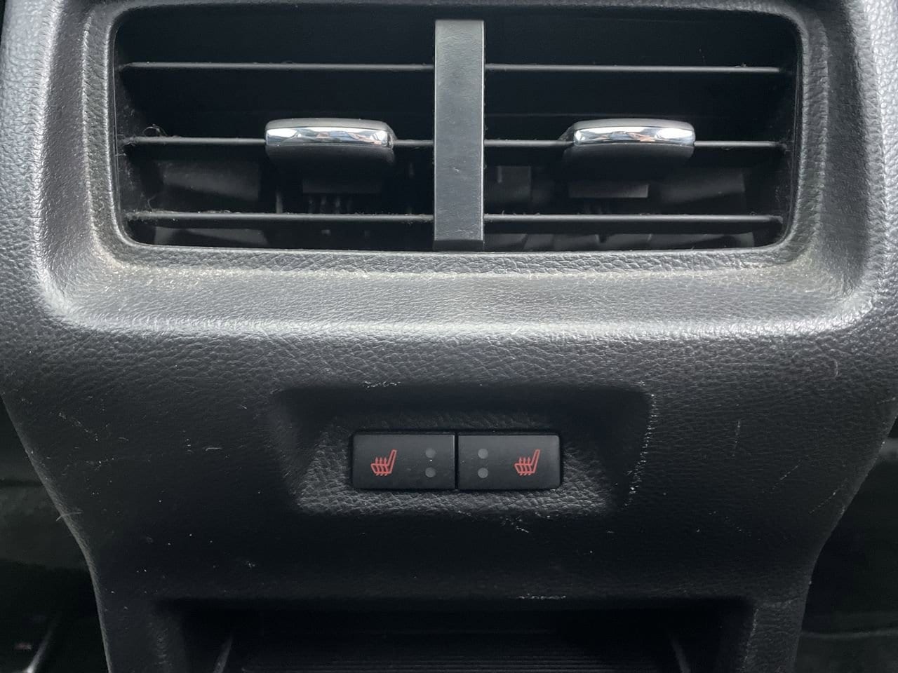 Thumbnail: 2018 Ford Edge - 22