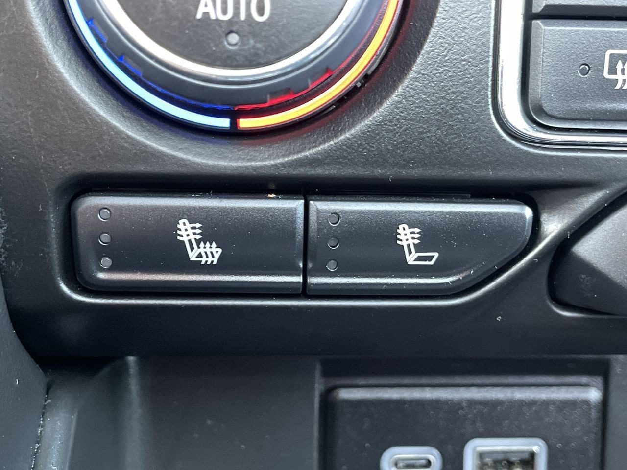 Thumbnail: 2024 Chevrolet Tahoe - 25