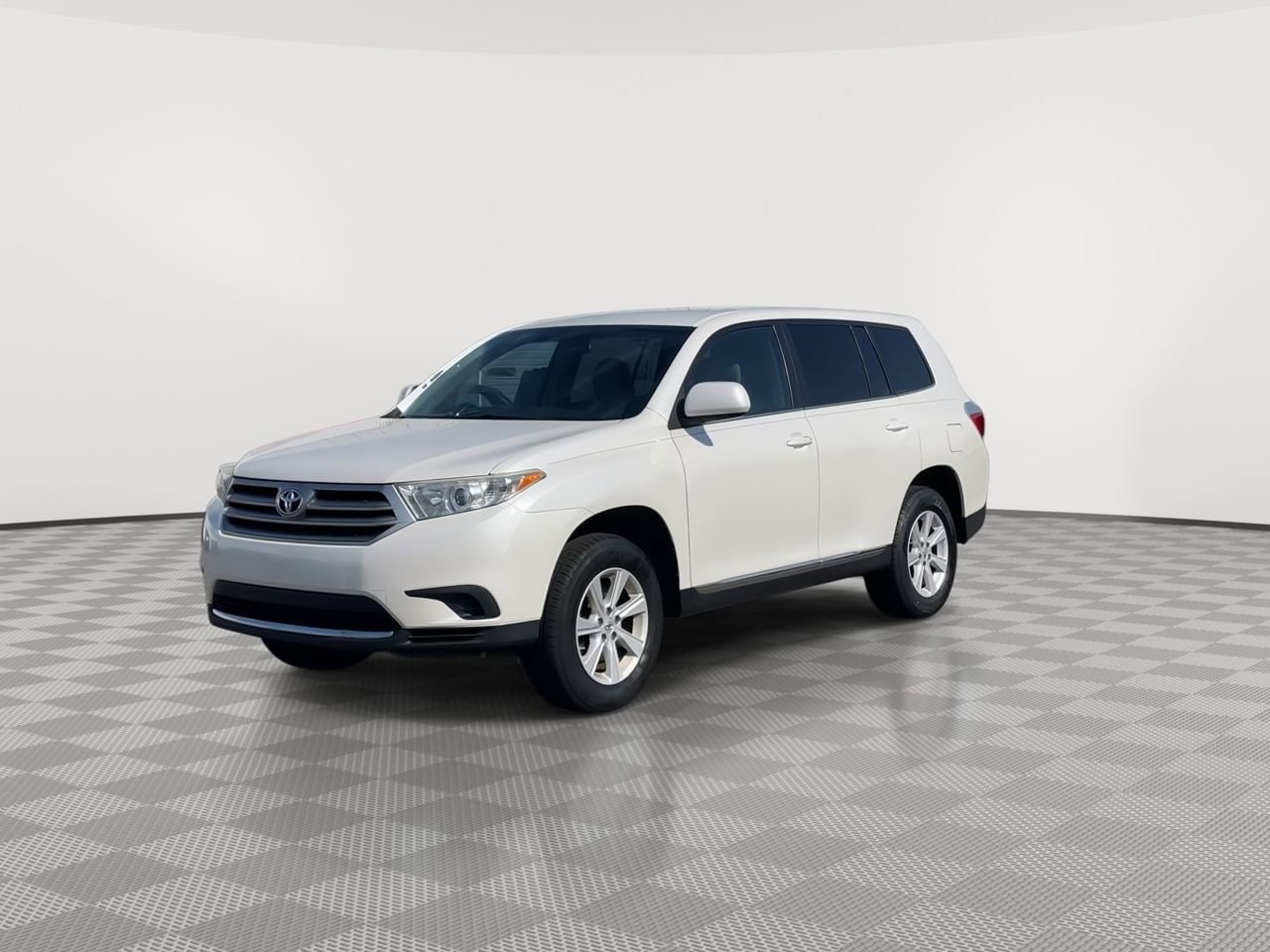 Thumbnail: 2013 Toyota Highlander - 4
