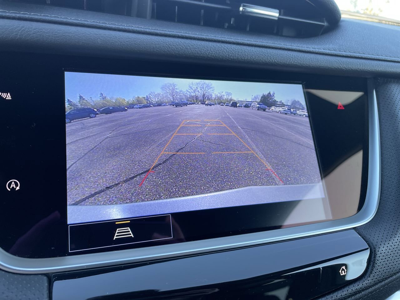 Thumbnail: 2023 Cadillac XT5 - 28