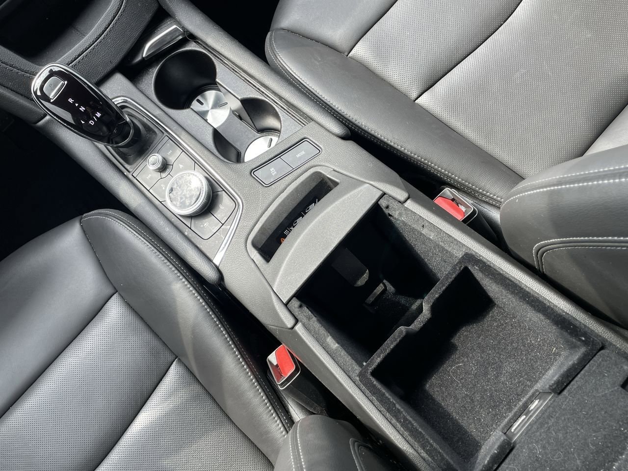 Thumbnail: 2024 Cadillac XT6 - 28