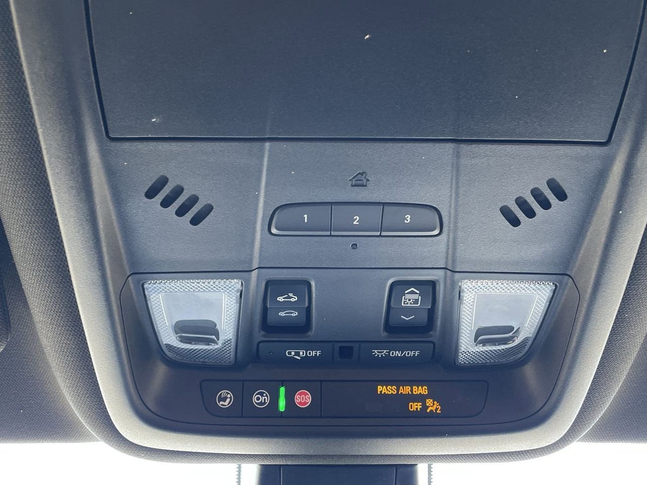 Thumbnail: 2025 Cadillac XT6 - 31