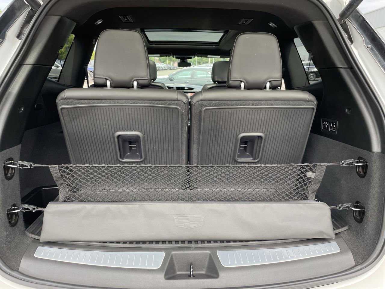 Thumbnail: 2021 Cadillac XT6 - 17