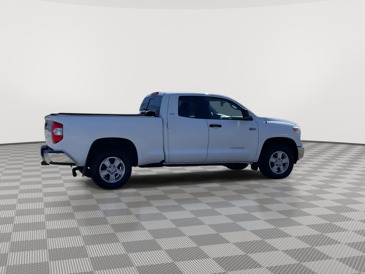 Thumbnail: 2016 Toyota Tundra - 9