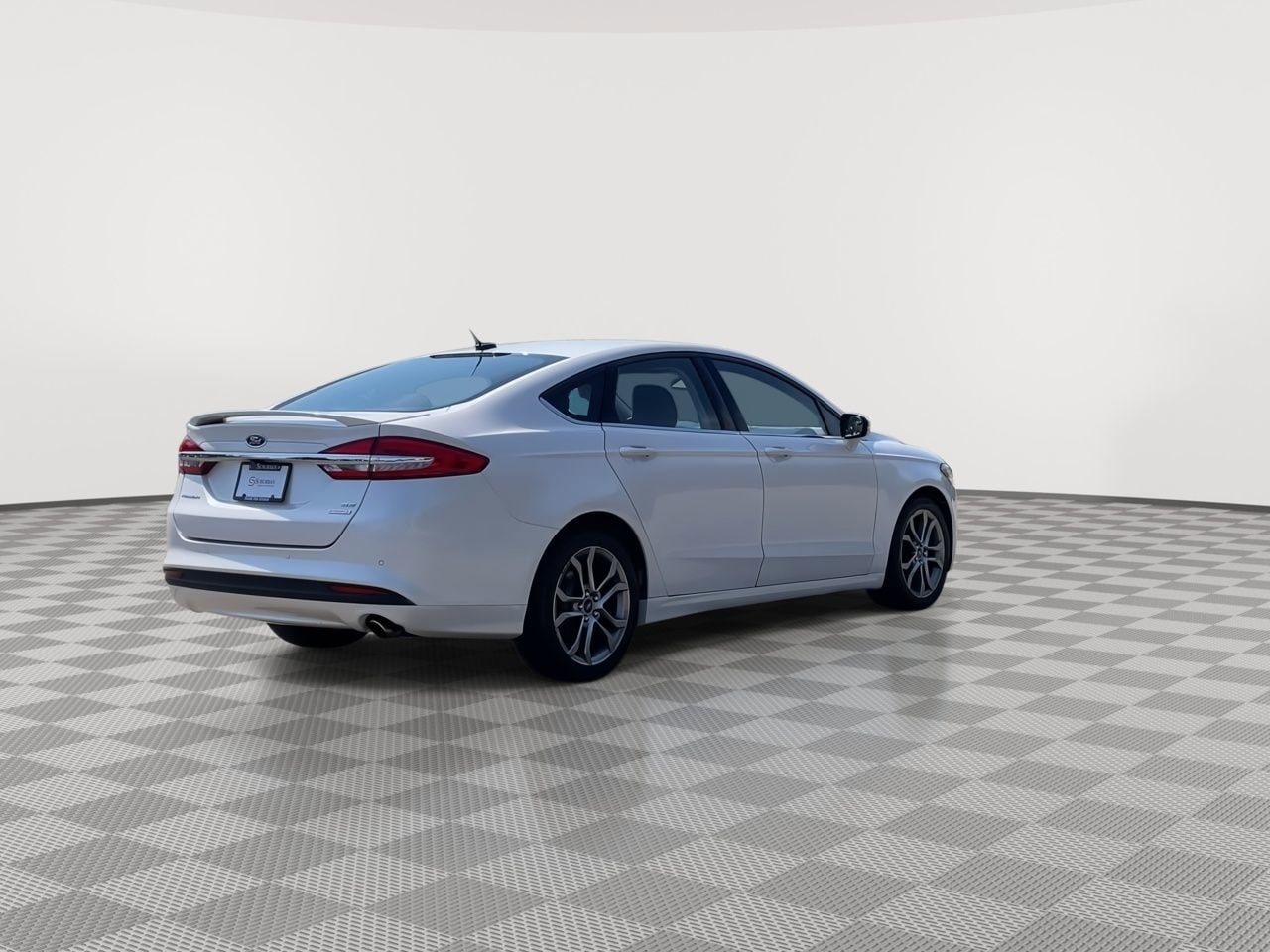 Thumbnail: 2017 Ford Fusion - 8