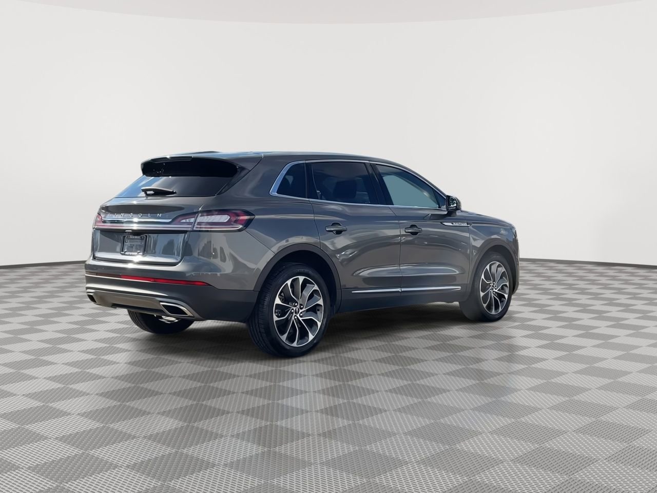 Thumbnail: 2021 Lincoln Nautilus - 8