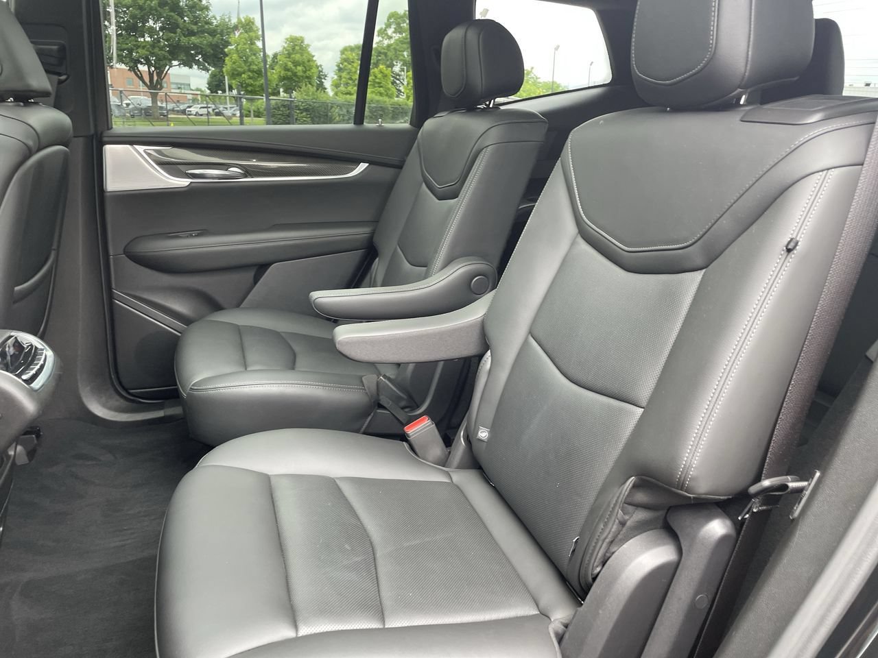 Thumbnail: 2022 Cadillac XT6 - 28