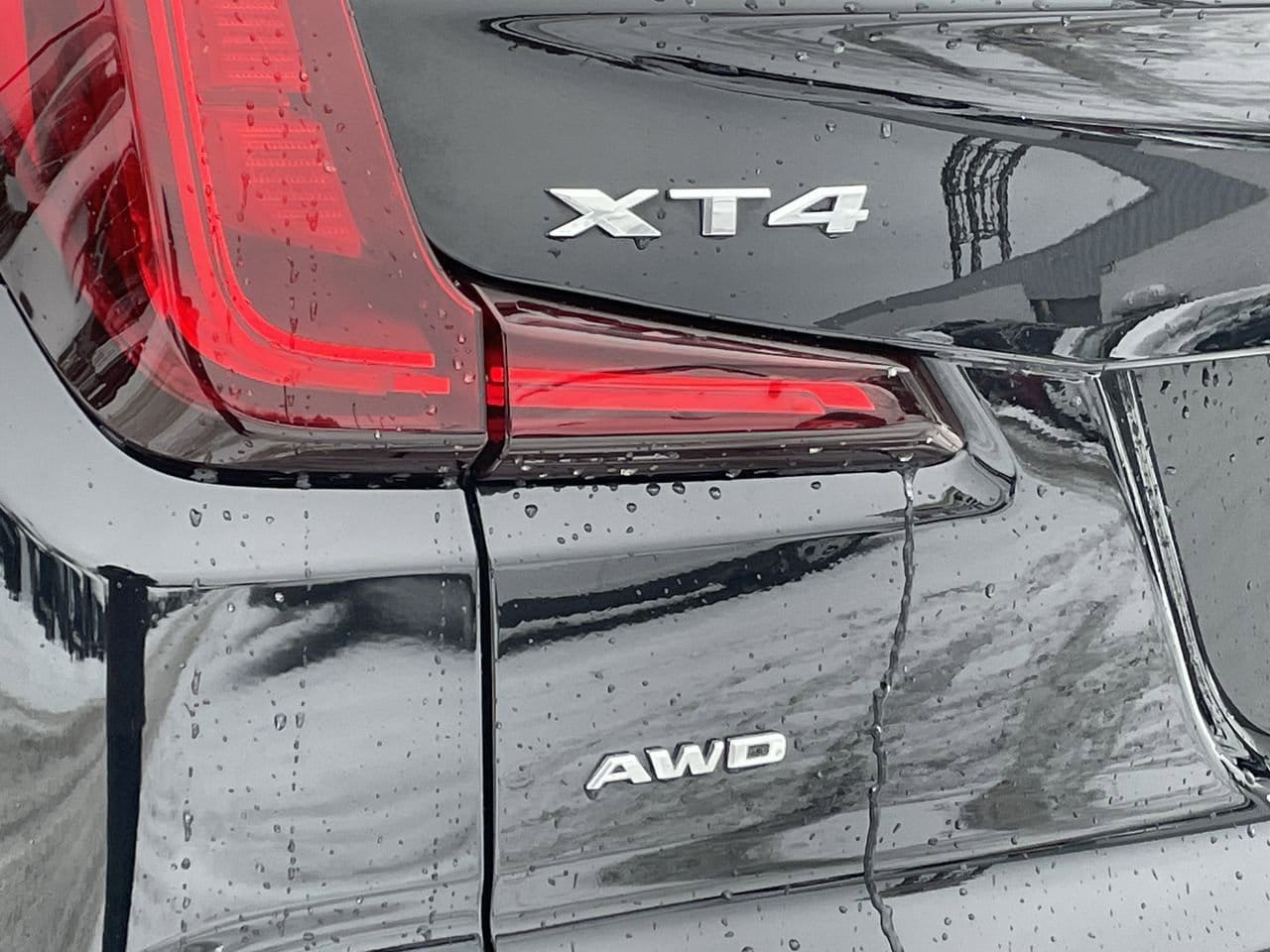 Thumbnail: 2023 Cadillac XT4 - 40