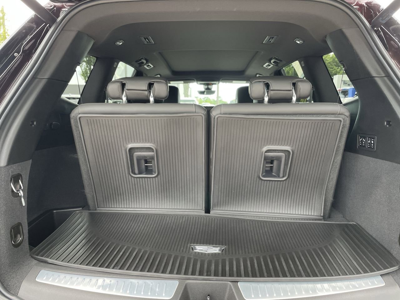 Thumbnail: 2020 Cadillac XT6 - 17