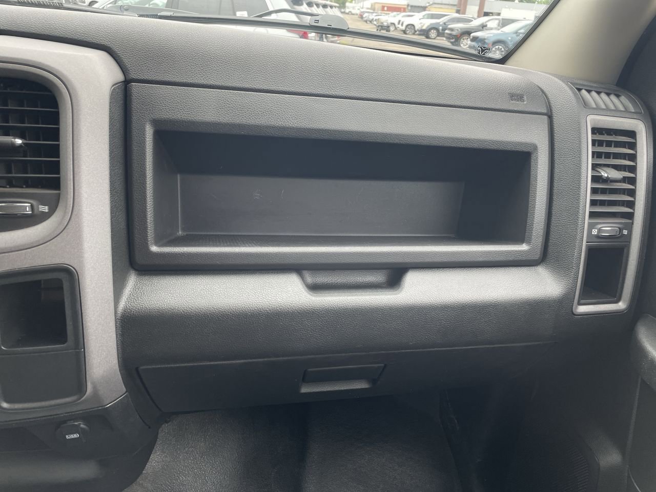 Thumbnail: 2021 RAM 1500 Classic - 16