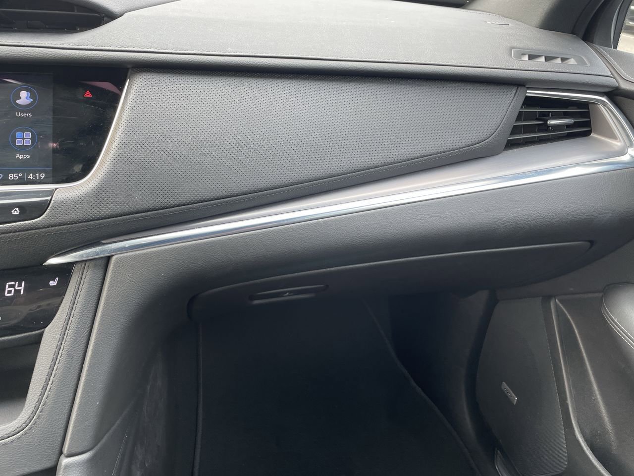 Thumbnail: 2023 Cadillac XT5 - 16