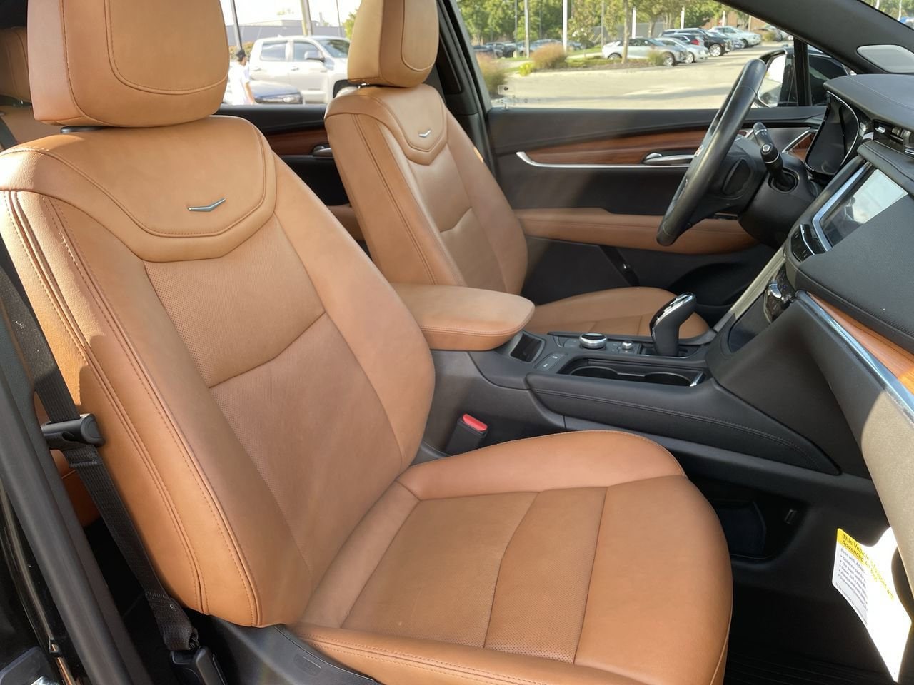 Thumbnail: 2023 Cadillac XT5 - 14
