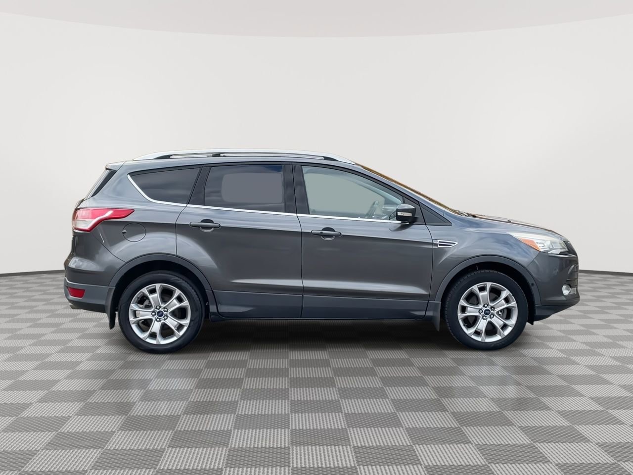 Thumbnail: 2016 Ford Escape - 9