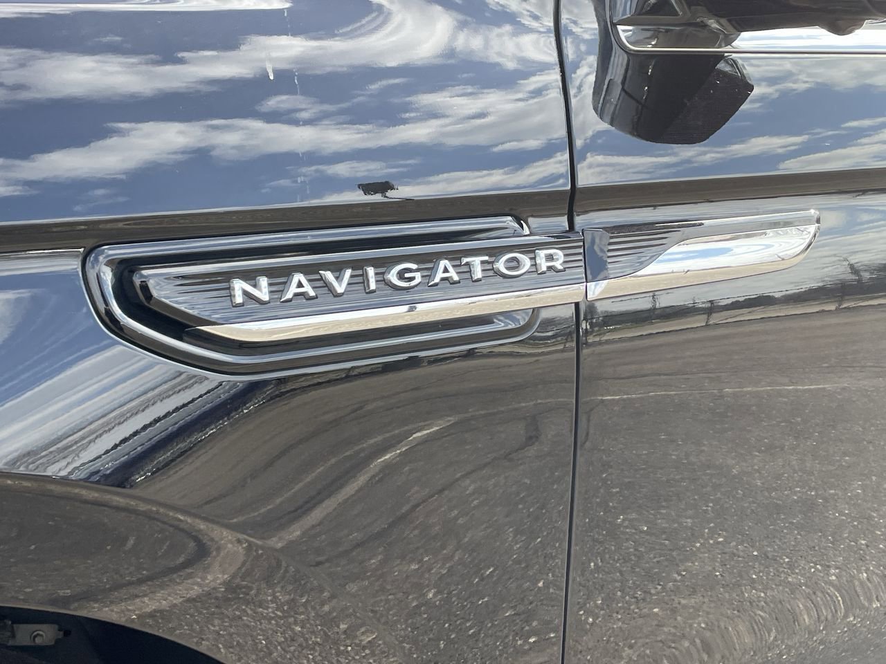 Thumbnail: 2024 Lincoln Navigator L - 40