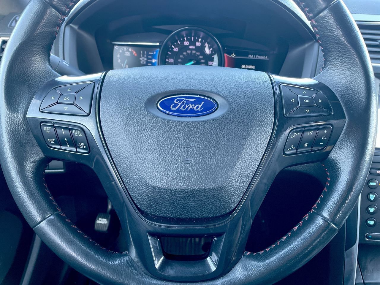 Thumbnail: 2019 Ford Explorer - 10