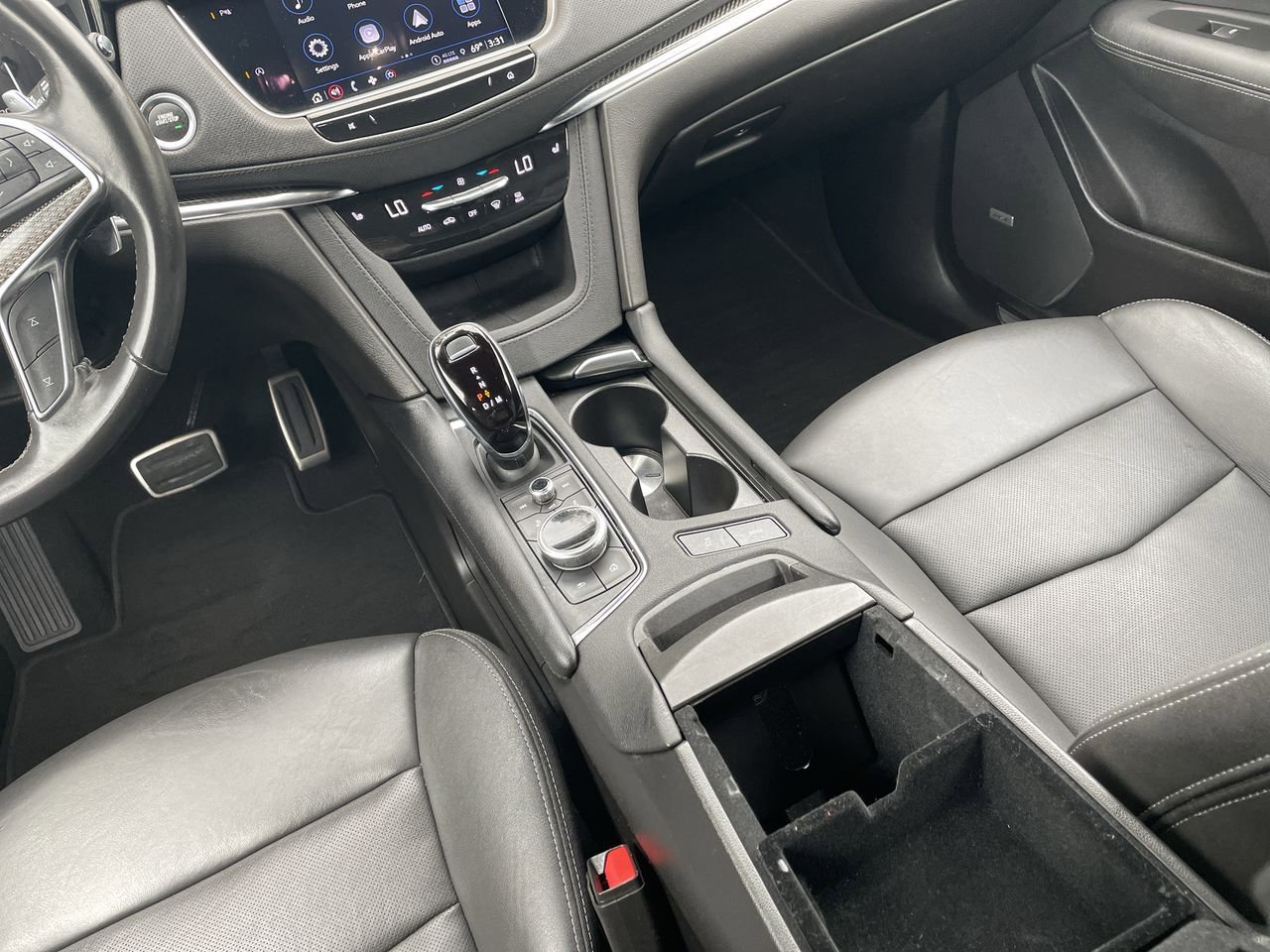 Thumbnail: 2022 Cadillac XT5 - 25