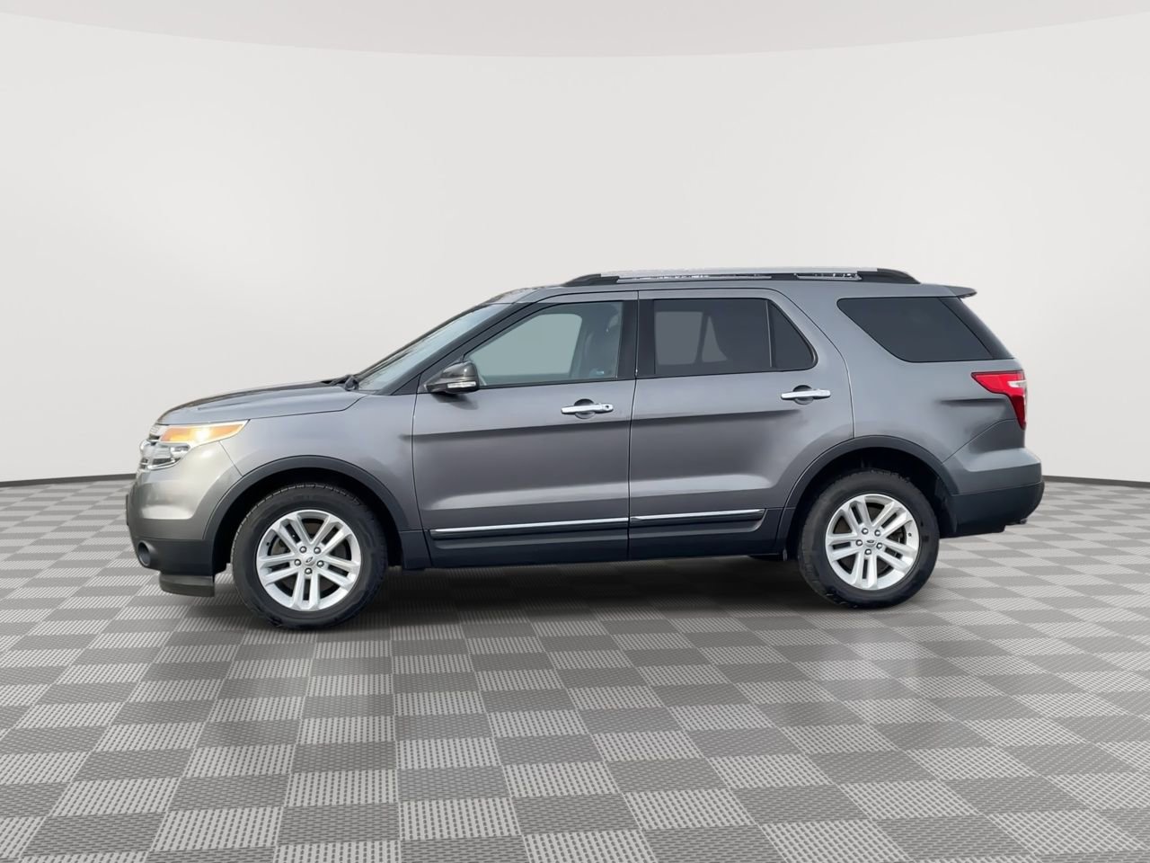 Thumbnail: 2014 Ford Explorer - 5