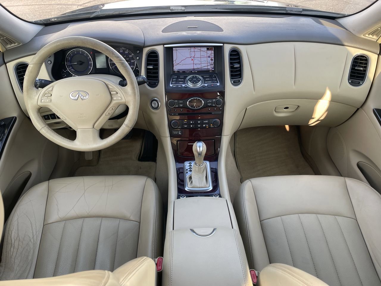 Thumbnail: 2011 INFINITI EX35 - 24