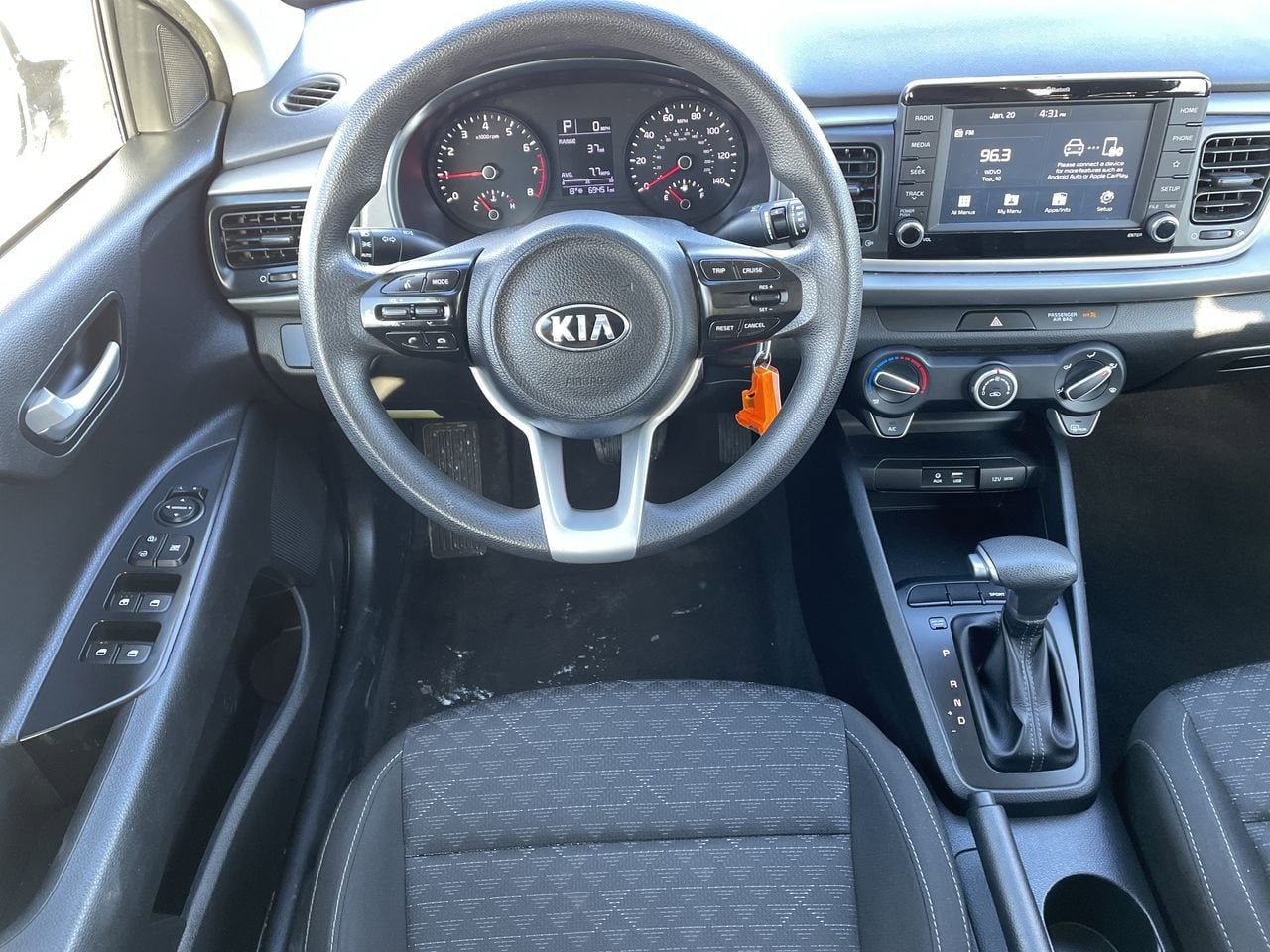 Thumbnail: 2020 Kia Rio - 11