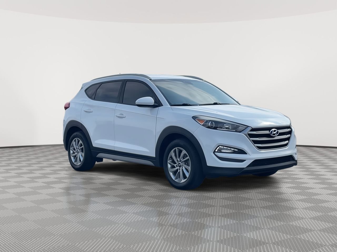 Used 2018 Hyundai Tucson SEL with VIN KM8J33A49JU622763 for sale in Plymouth, MI