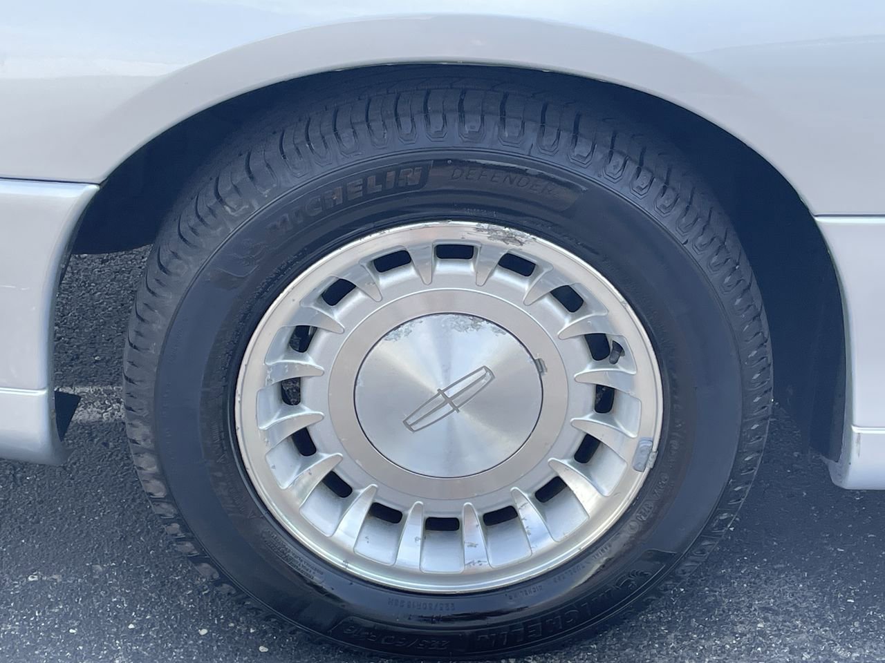 Thumbnail: 2000 Lincoln Town Car - 29
