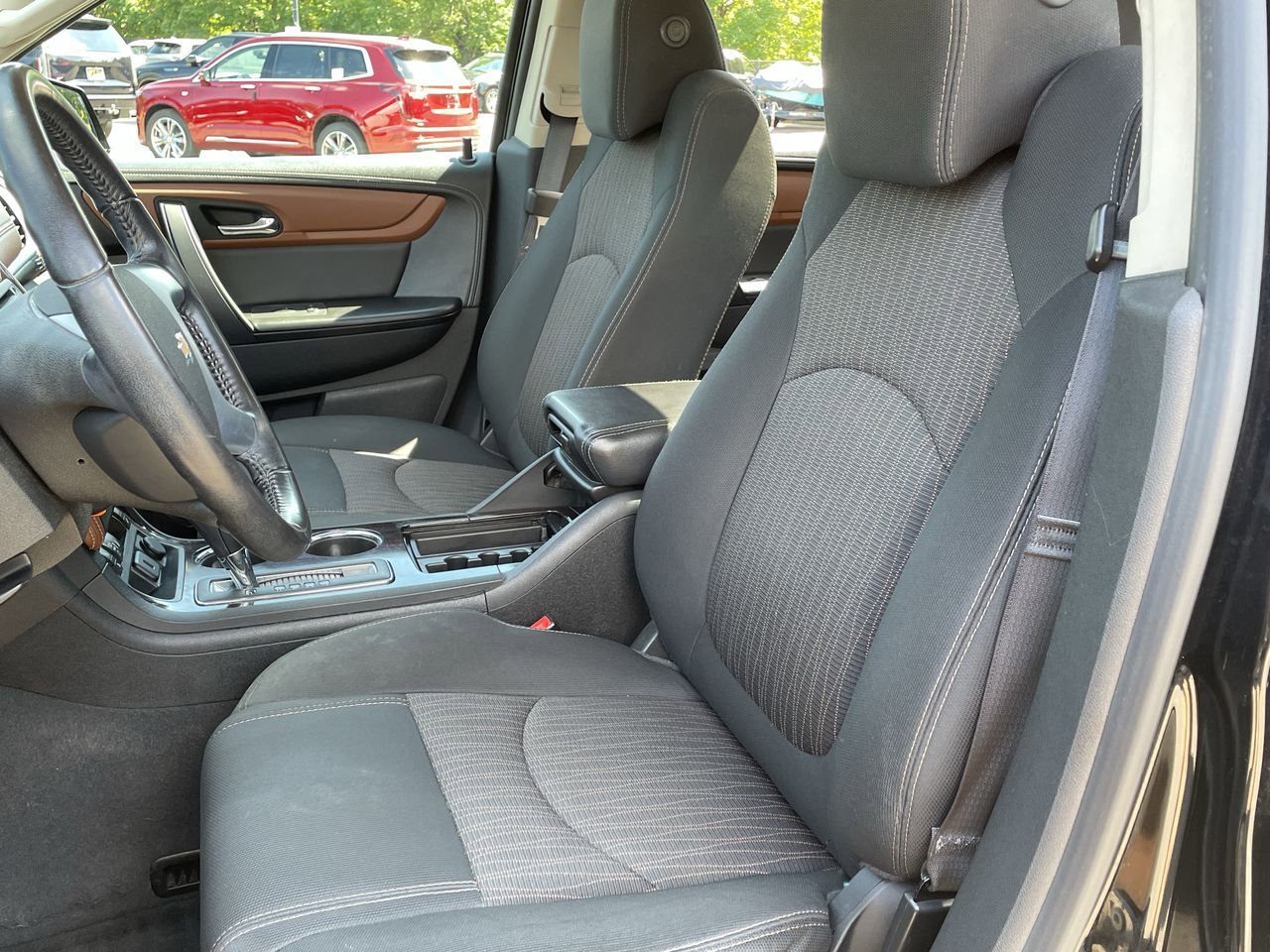 Thumbnail: 2016 Chevrolet Traverse - 12