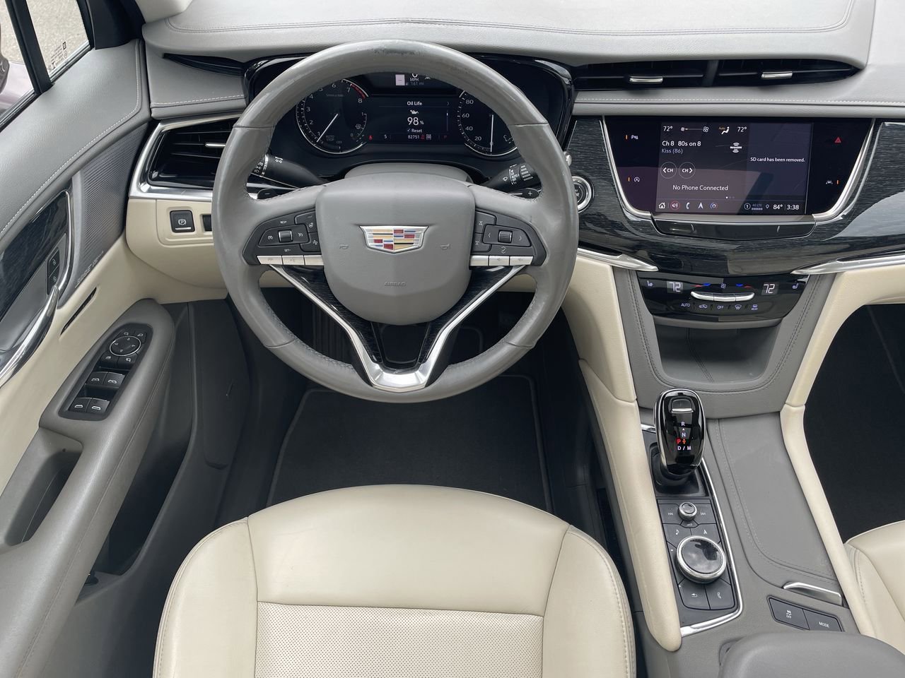 Thumbnail: 2022 Cadillac XT6 - 11