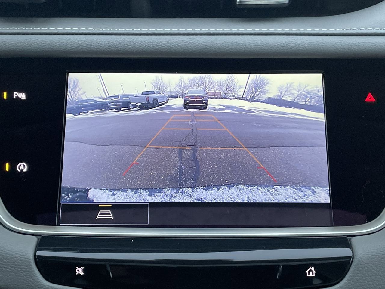 Thumbnail: 2023 Cadillac XT5 - 28