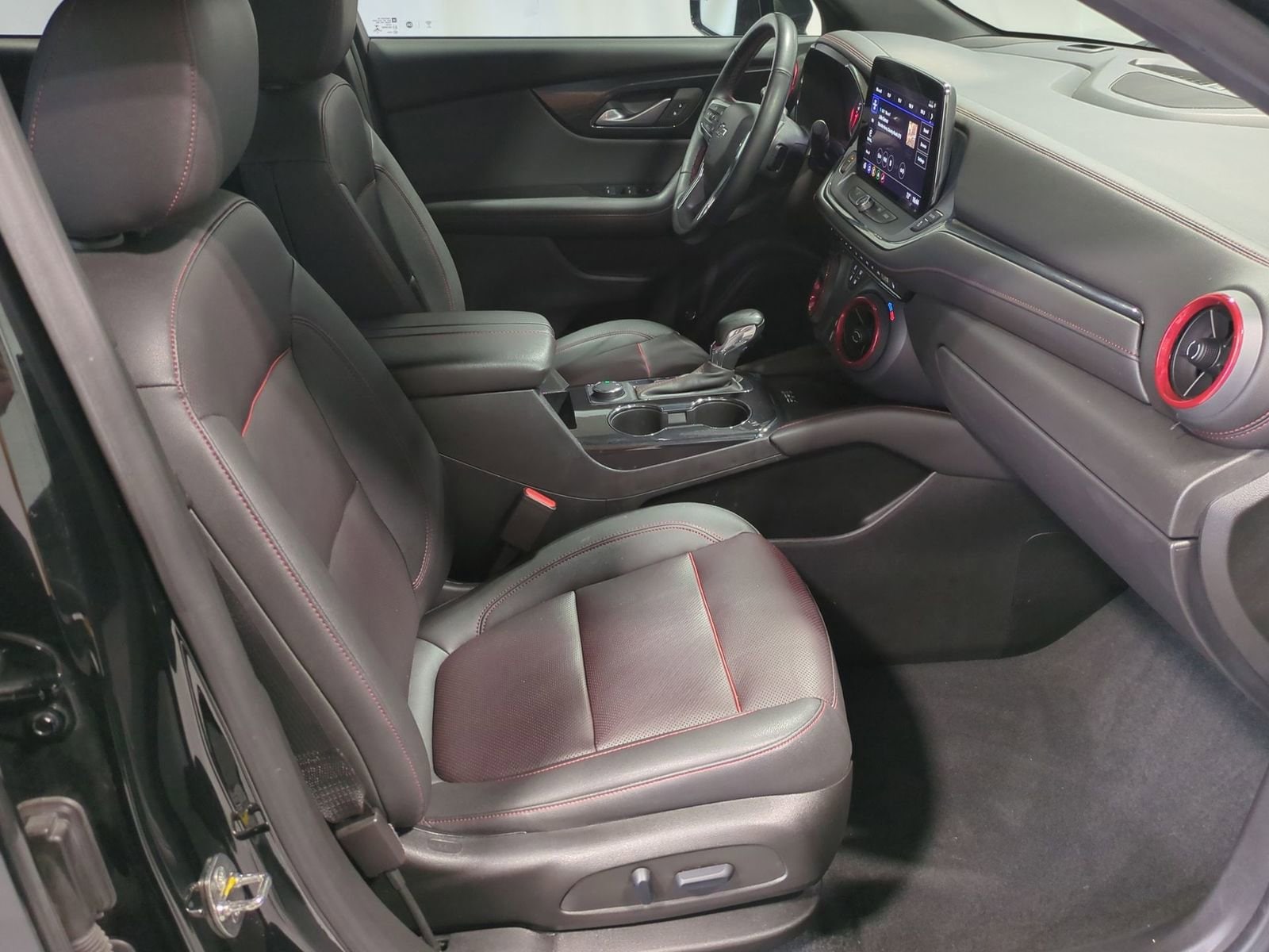 Thumbnail: 2023 Chevrolet Blazer - 21