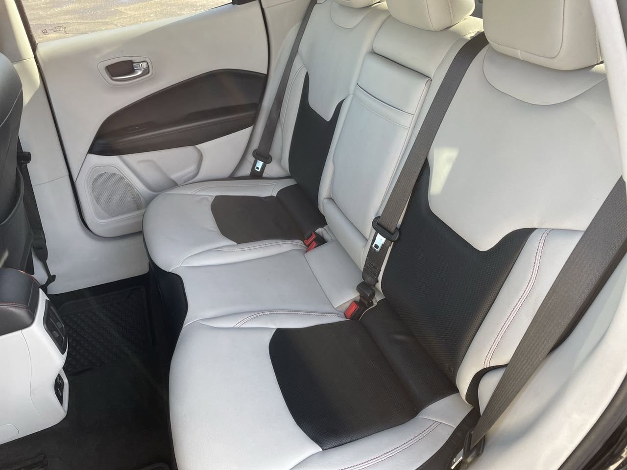 Thumbnail: 2018 Jeep Compass - 18