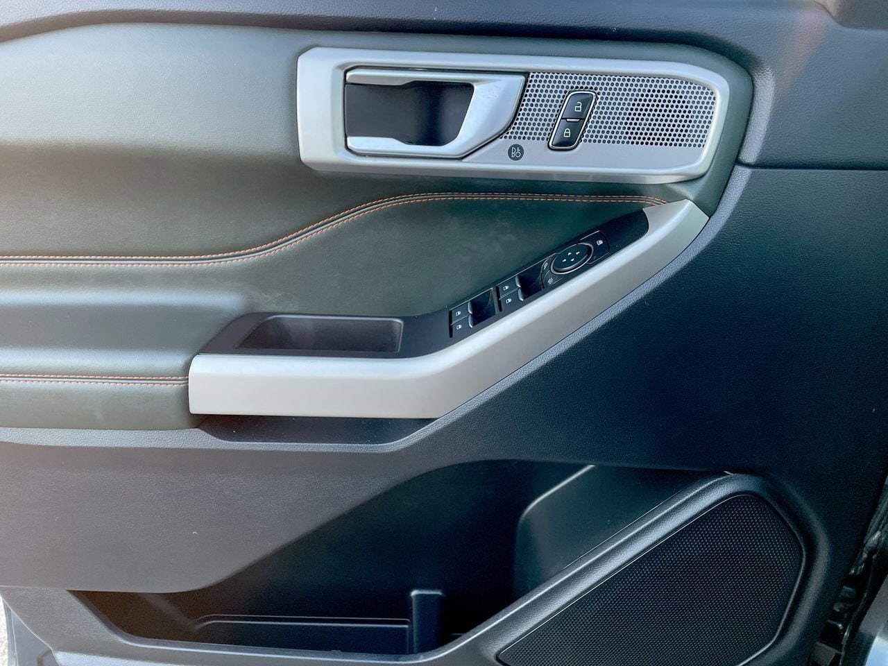 Thumbnail: 2022 Ford Explorer - 36